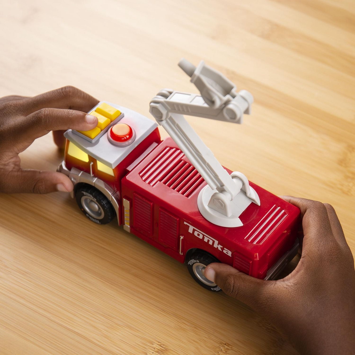 Tonka Mighty Force L&S Nozzle Truck