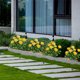 thumbnail image 5 of Simulation Daisies Plastic Flowers Realistic Bouquet Outdoor Festival Decoration Hanging Display Home Garden, 5 of 7