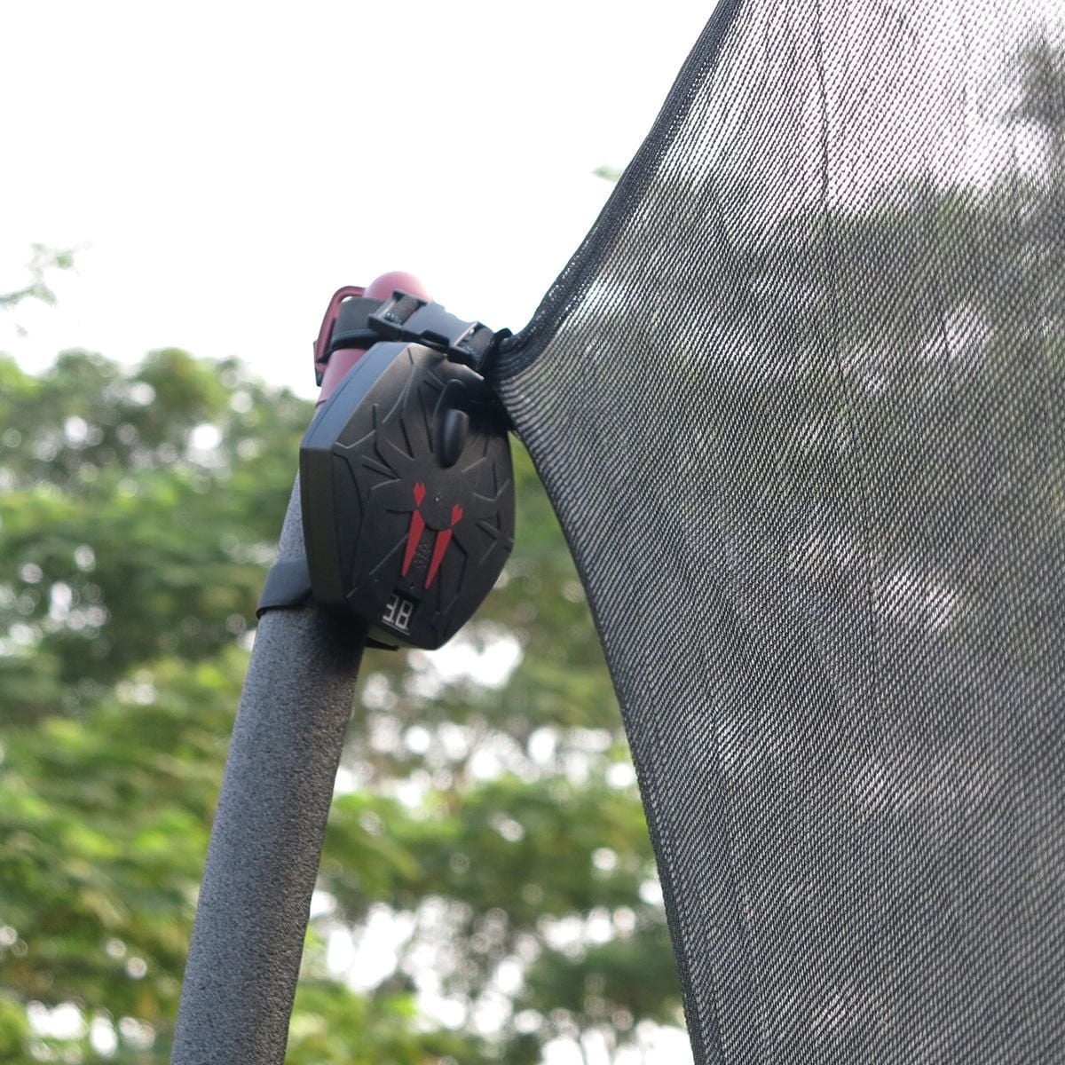 TRAINOR SPORTS 17 FT Oval Trampoline And Enclosure Combo with Shooter Game 18201520170