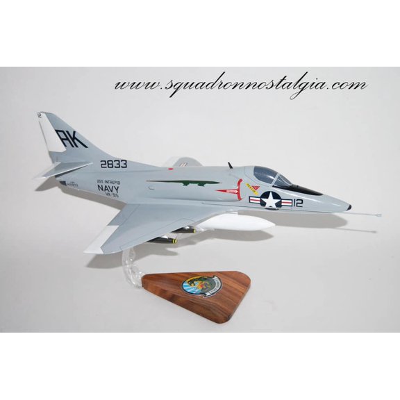 VA-95 Green Lizards A-4B (1966) Model, 1/27th Scale, Mahogany, Navy