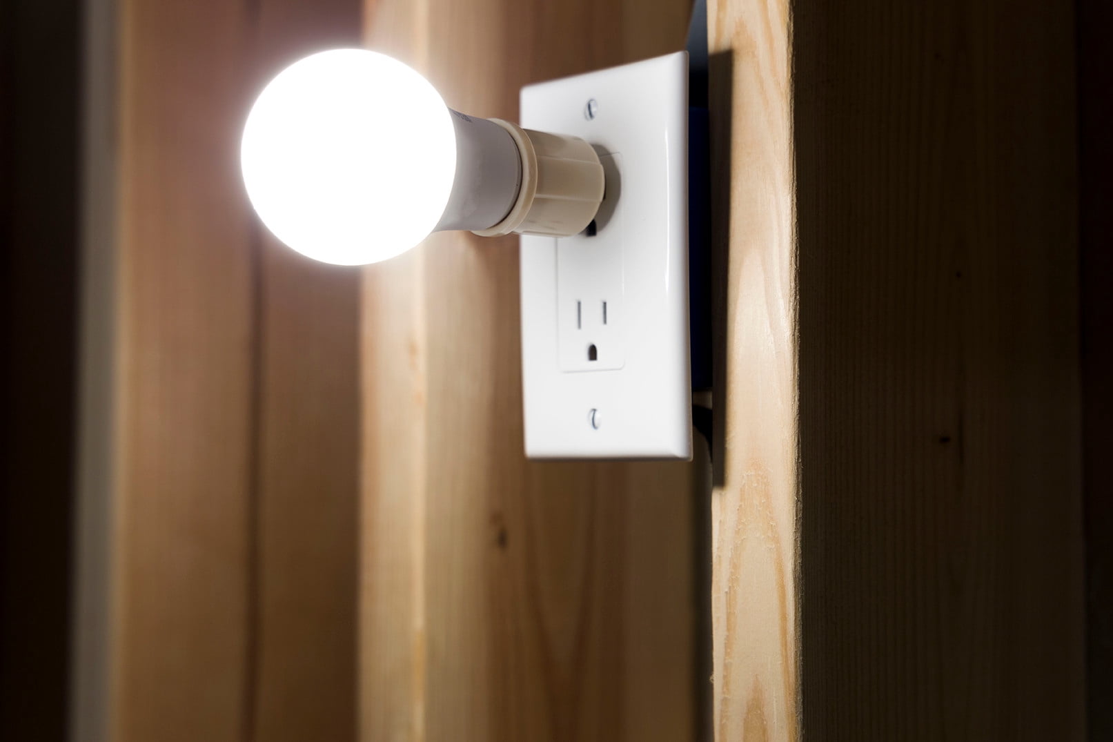 Hyper Tough Socket Adapter to Electrical Outlet, Polarized, Ivory, 52201, 1 piece