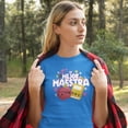 thumbnail image 4 of Playeras para mujer de manga corta con estampado de "la mejor maestra" para día del maestro, 4 of 5