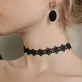 thumbnail image 2 of Collar de encaje TUNC Sencillez, 2 of 4