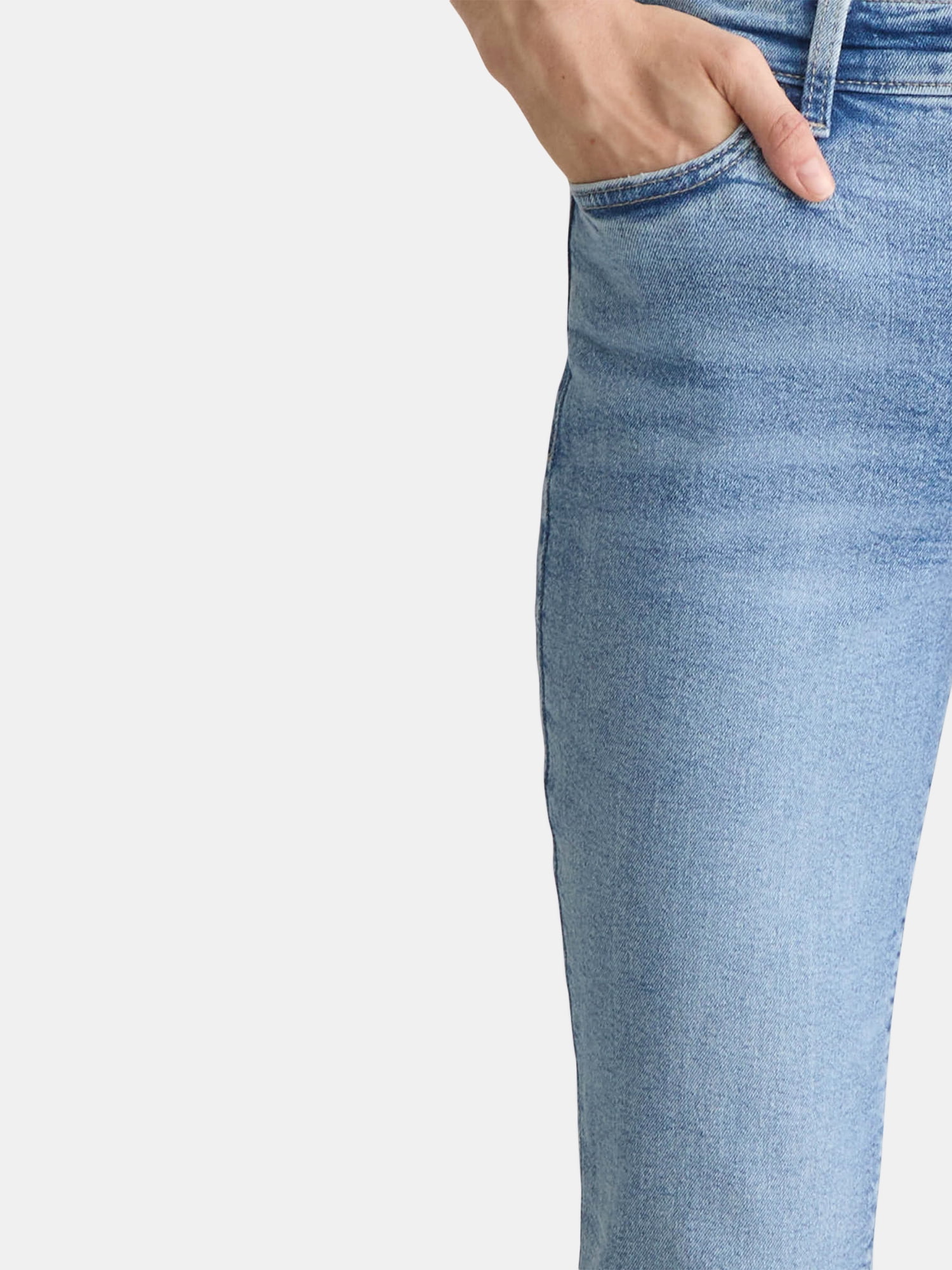 Time and Tru Women's High Rise Straight Leg Destructed Hem Jeans, 26" Inseam, Sizes 0-20