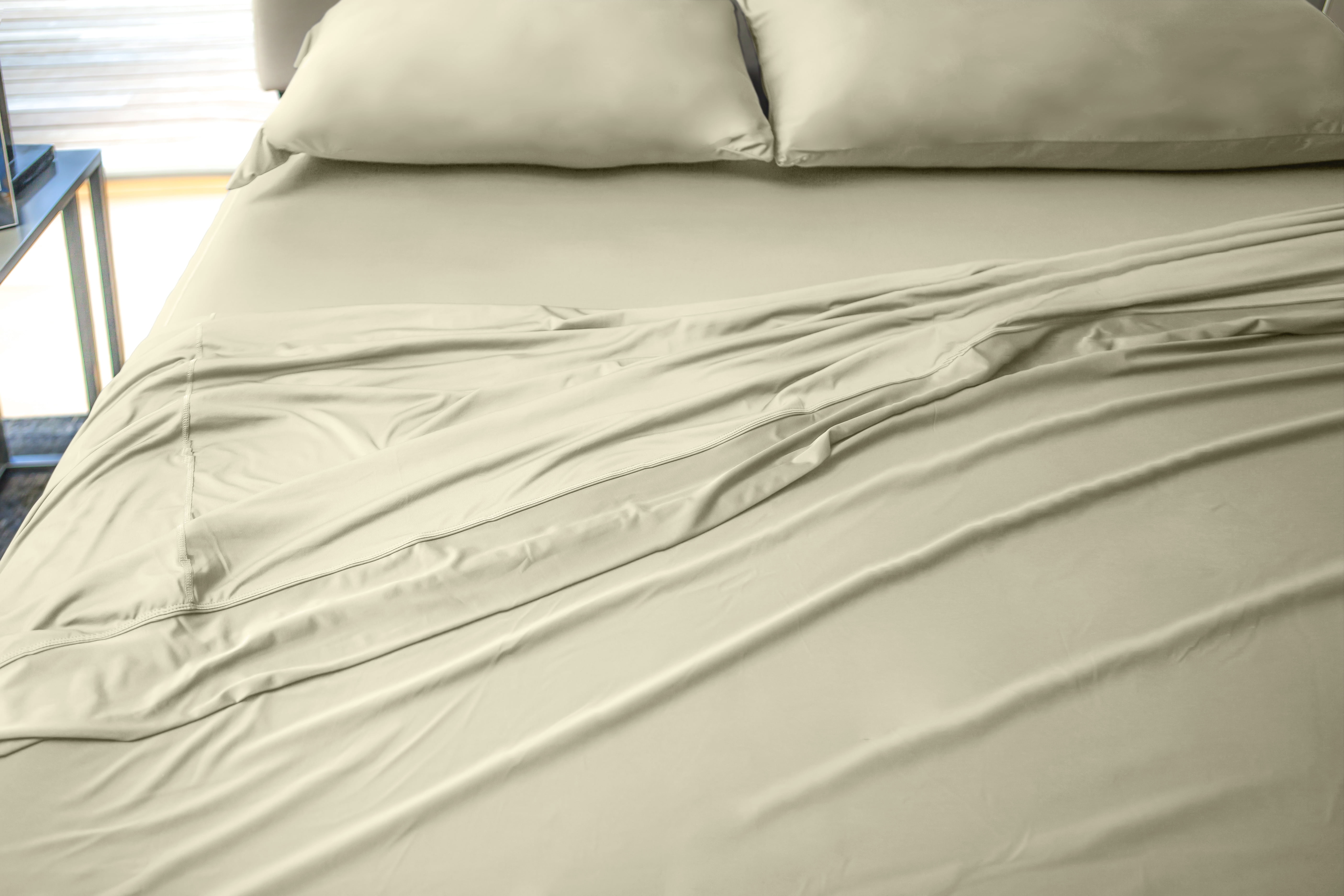 ESSENTIAL PERFORMANCE Sheet Set Powered By SHEEX, King/Cal King, Cream