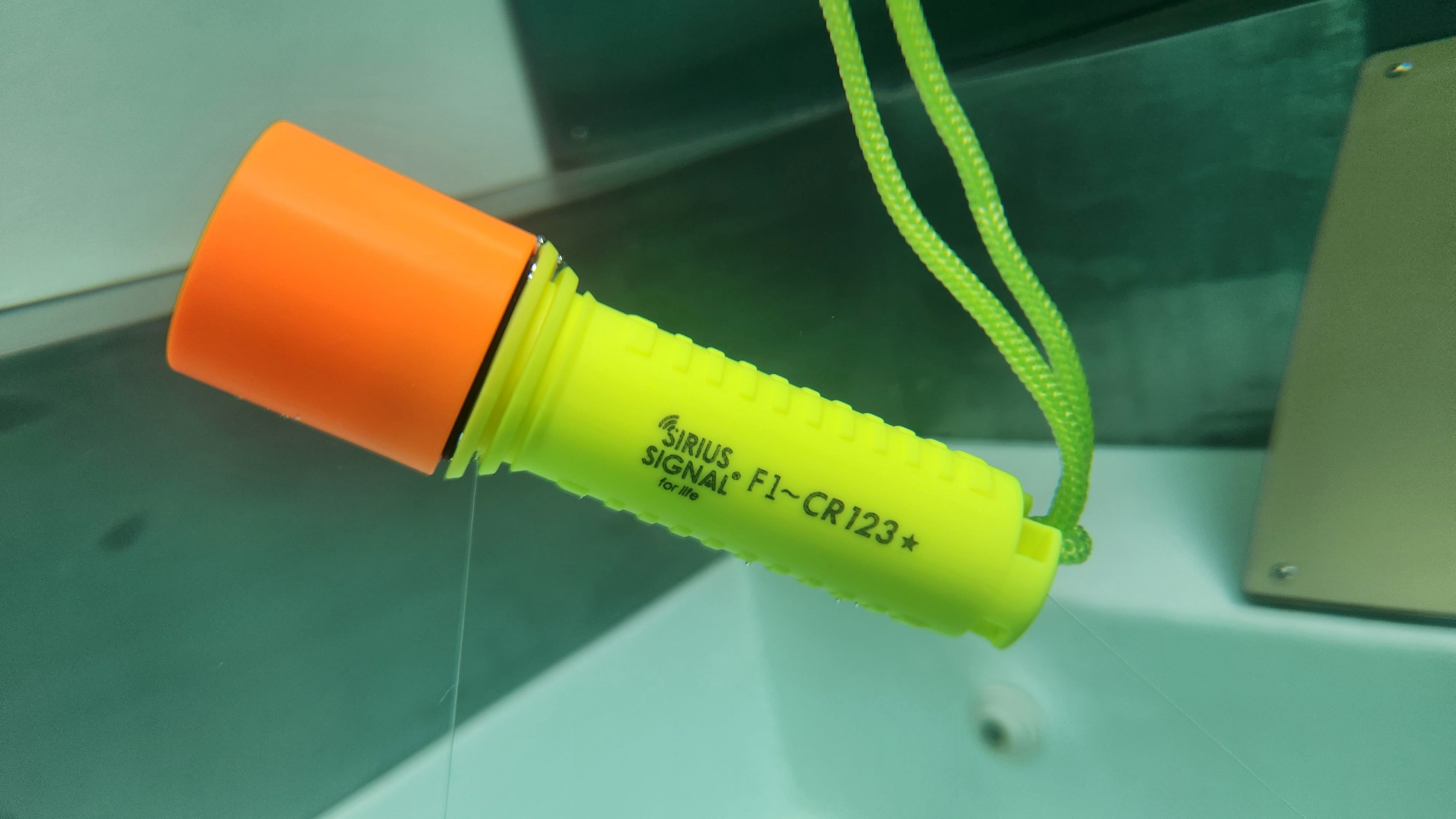 Sirius Signal F1-CR123 80 Lumen Floating IP68 Waterproof LED Flashlight with Lanyard
