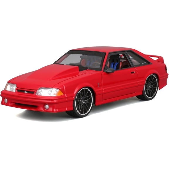 Maisto 1993 Ford Mustang SVT Cobra Diecast Model Car 1:24 Scale