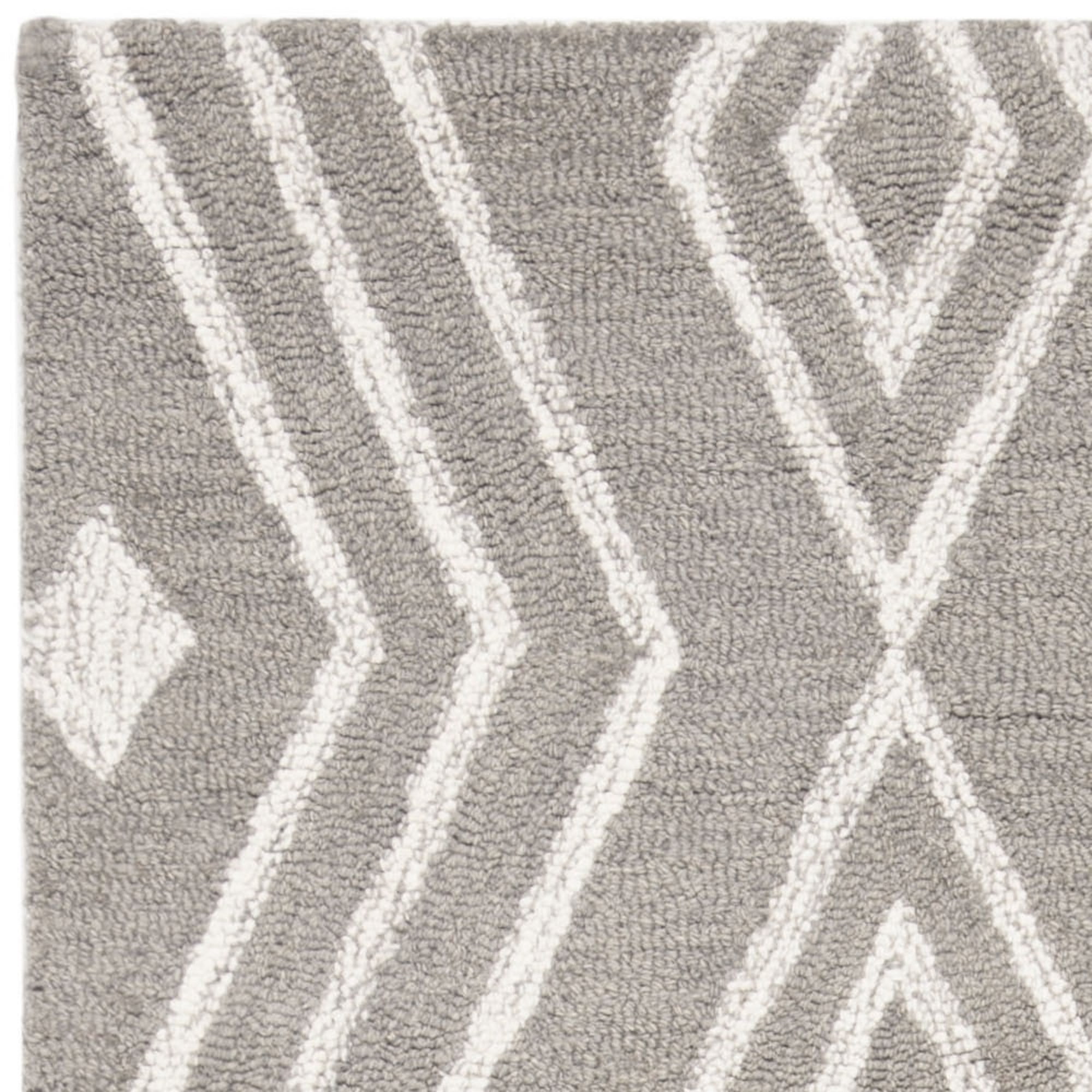SAFAVIEH Micro-Loop Orlando Geometric Diamonds Runner Rug, Grey/Ivory, 2'3" x 7'