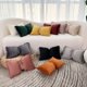 thumbnail image 2 of Zhuge Almohada decorativa para el hogar, almohada con forma de lazo de bola de pelusa de cisne de color sólido, funda de almohada dulce, cojín de sofá que puede tener doble uso (gris), 2 of 5