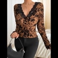 thumbnail image 4 of Blusa de Larga con Cuello Redondo y Encaje de con Bordado Floral para Mujer Caqui S, 4 of 7