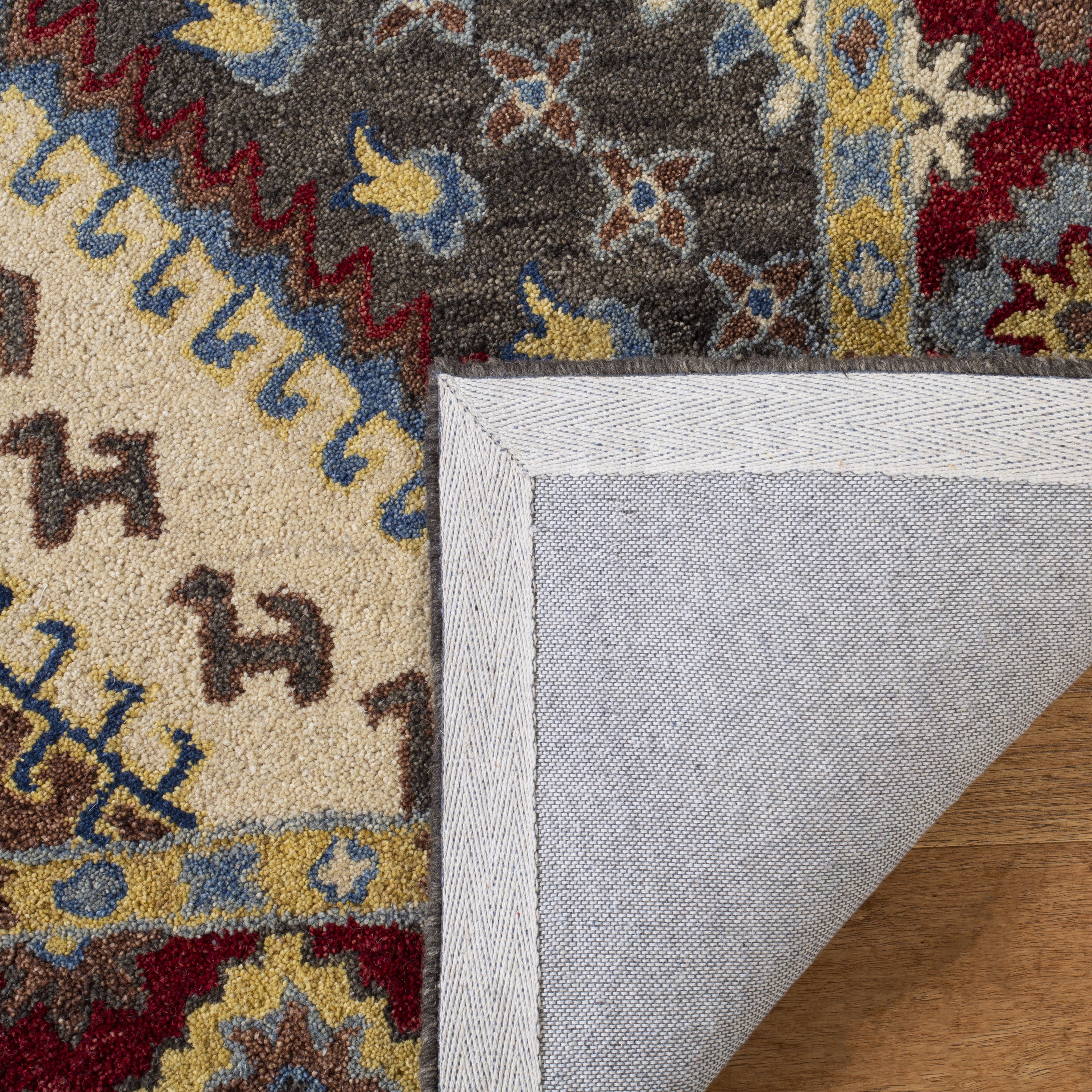 SAFAVIEH Antiquity Cennetig Geometric Area Rug, Red/Ivory, 5' x 8'