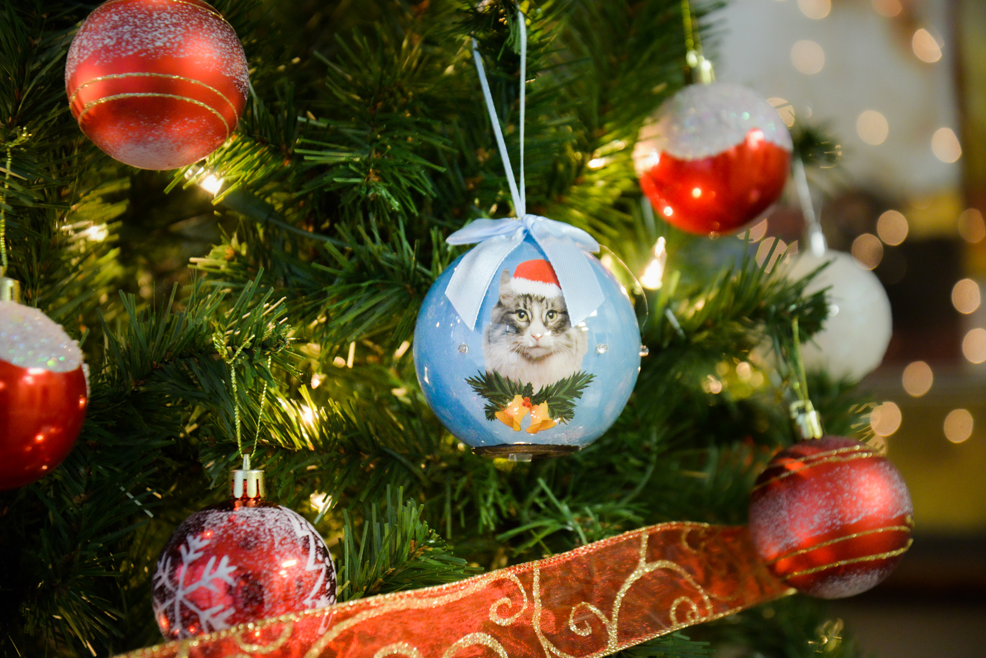 Dog Collection Twinkling Lights Christmas Ball Indoor Decorative Ornament