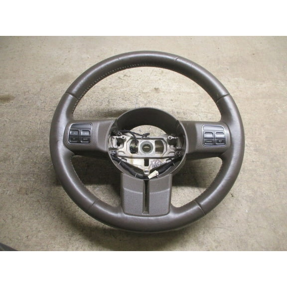 Pre-Owned 2013 Jeep Grand Cherokee Leather Steering Wheel w/Cruise Control OEM LKQ (Good)