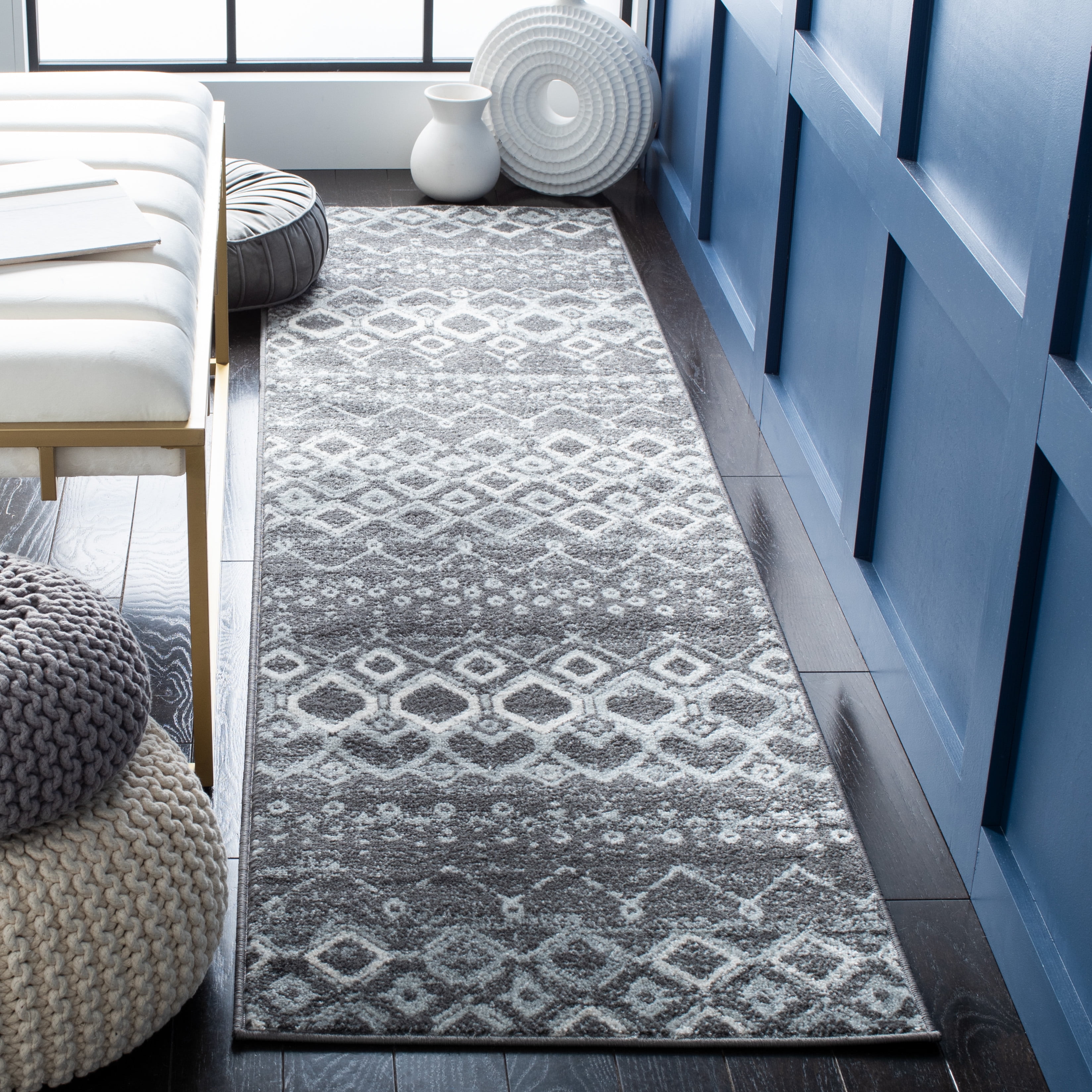 Safavieh Amsterdam Gladwin Geometric Runner Rug, Dark Gray/Light Gray, 2'3" x 10'