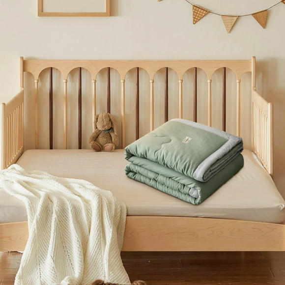 Roiihwy Cooling Blankets for Hot Sleepers 43X59In, Soft Breathable Lightweight Cold Blanket, All-Season Bedding for Summer Essentials, Green
