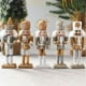 thumbnail image 5 of Conjunto de Figuras de Cascanueces de Madera para Decoración Navideña, 5 of 8