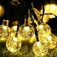 thumbnail image 4 of Cadena de luces solares para exteriores con función de memoria, 35 pies, 60 LED, bolas de cristal colgantes, encendido y apagado automático, luces de globo impermeables con energía solar para patio,, 4 of 5