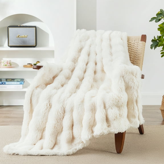 Love's cabin Faux Rabbit Fur Fleece Throw Blanket for Couch, Soft Plush Fuzzy Double-Sided Bubble Fluffy Blanket, 50" x 60", Beige