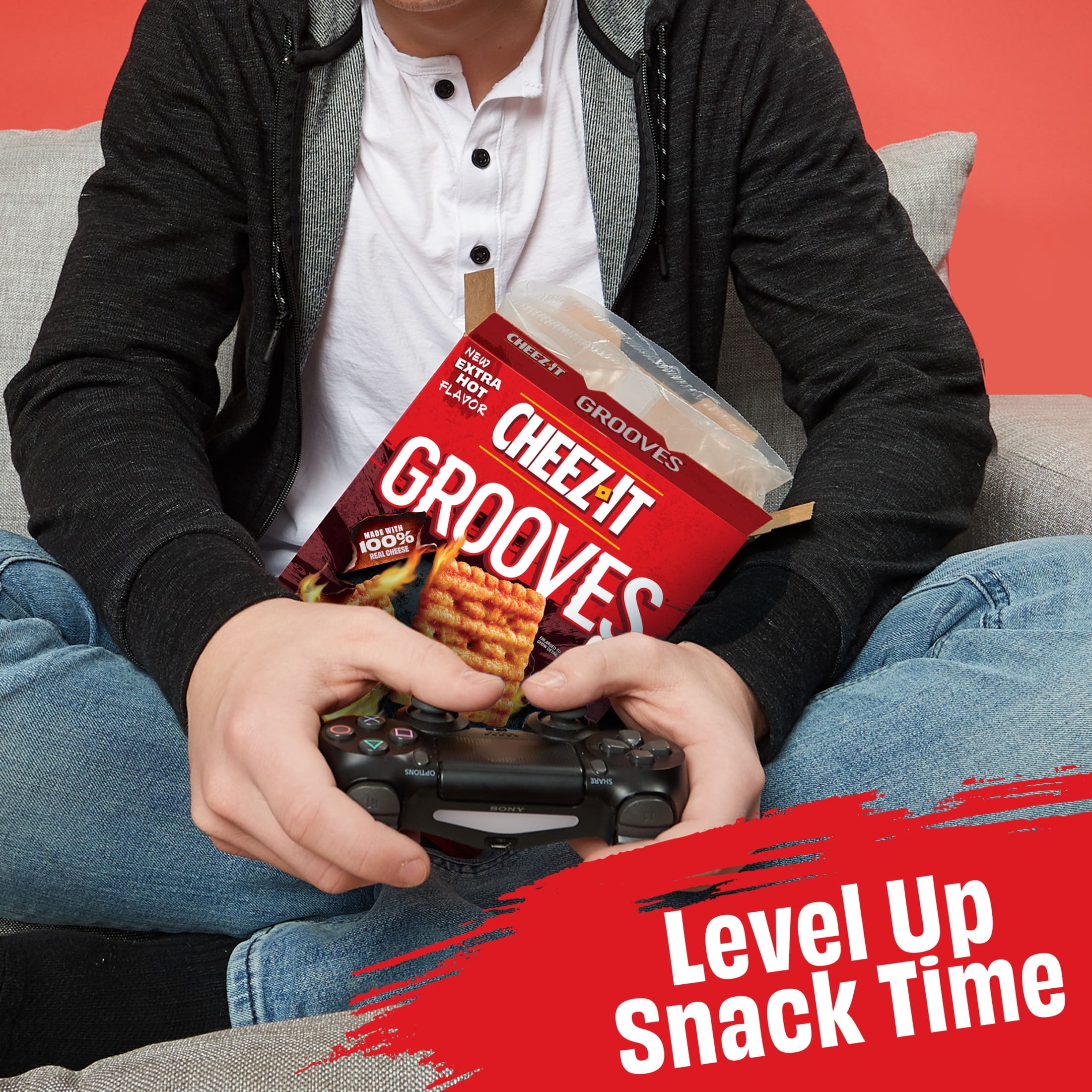 Cheez-It Grooves Scorchin' Hot Cheddar Cheese Crackers, Crunchy Snack Crackers, 9 oz