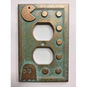 Pac-Man - Outlet Cover
