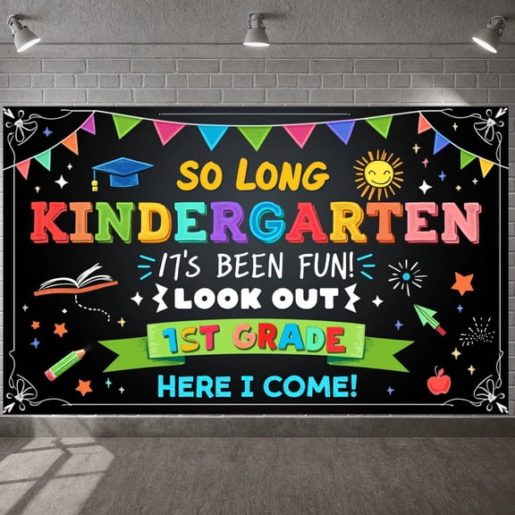 Rainbow Design Graduation Banner Graduation Cap Graduation Display Cartoon Sun Colorful Crayons Future Celebration Backdrop for Graduation Ceremony School Party Graduation Photoshoot