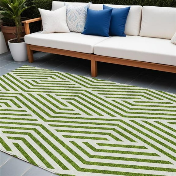 HomeRoots 562341 8 x 10 ft. Lime Green & White Geometric Washable Non Skid Indoor Outdoor Rectangle Machine Woven Area Rug