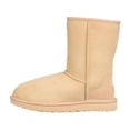 thumbnail image 1 of Ugg Australia Femmes Classique Court II Cuir Bout Rond, 1 of 2