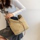 thumbnail image 3 of Bolso texturizado de alta calidad para mujer con gran capacidad 2025 nuevo bolso bandolera de paja de un solo hombro tejido bolso de cubo de nicho popular, 3 of 5