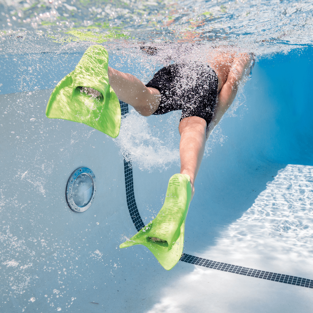 FINIS Booster Fins - High-Quality Swim Fins for Kids Ages 8?11 - Swimming Fins to Improve Body Position and Kicking Technique - High-Quality Pool Accessories and Swim Gear - Green