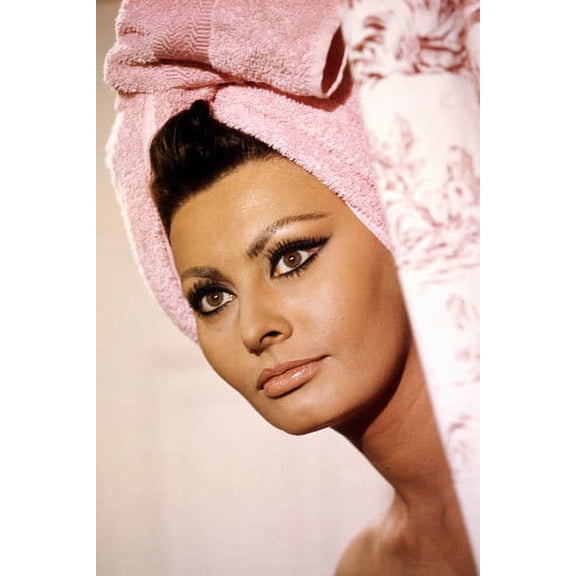 Sophia Loren 24x36 Poster Arabesque