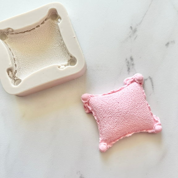 PILLOW BAKING MOLD FOR CUPCAKES, CAKEPOPS, CHOCOLATE STRAWBERRIES, PRETZELS & RICE KRISPIES