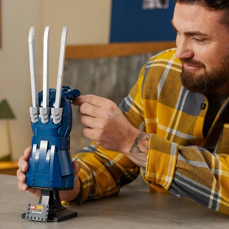 Walnuts4点セット LEGO Marvel Wolverine's Adamantium Claws 76250 Collectible Kit