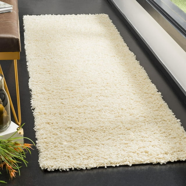 Safavieh Athens Solid Plush Shag Area Rug