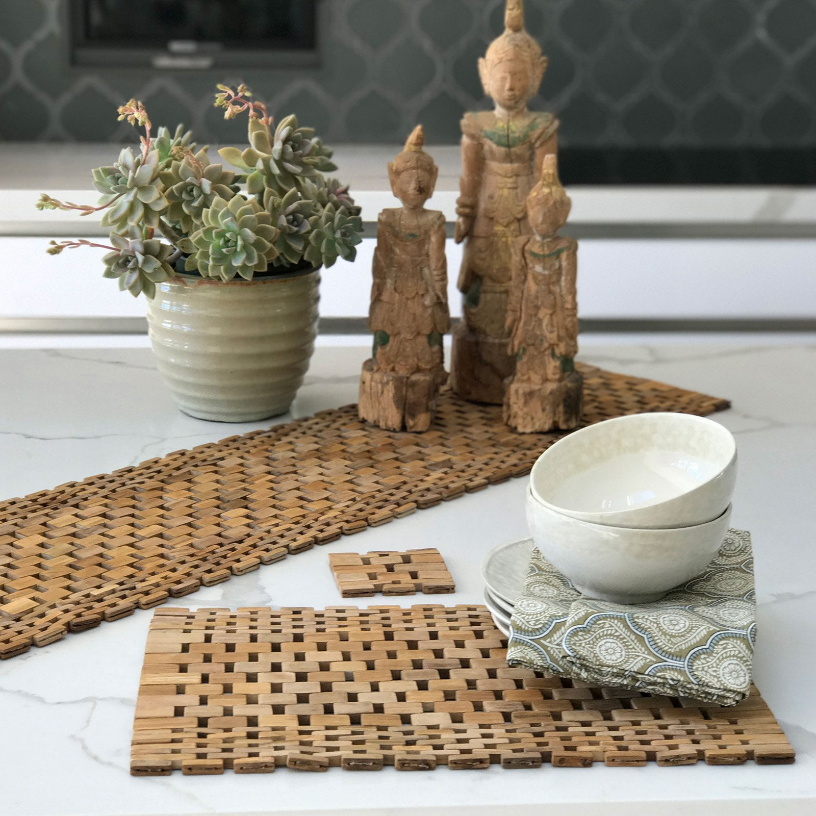 Hipo Modern Living IPM082 Handmade Dining Placemat Set of 2