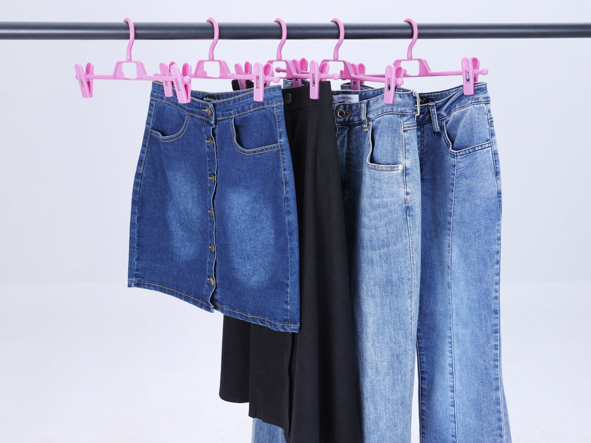 Unique Bargains Plastic Non-Slip Hangers Clothes Hangers with Pinch Clips 10 Packs Pink