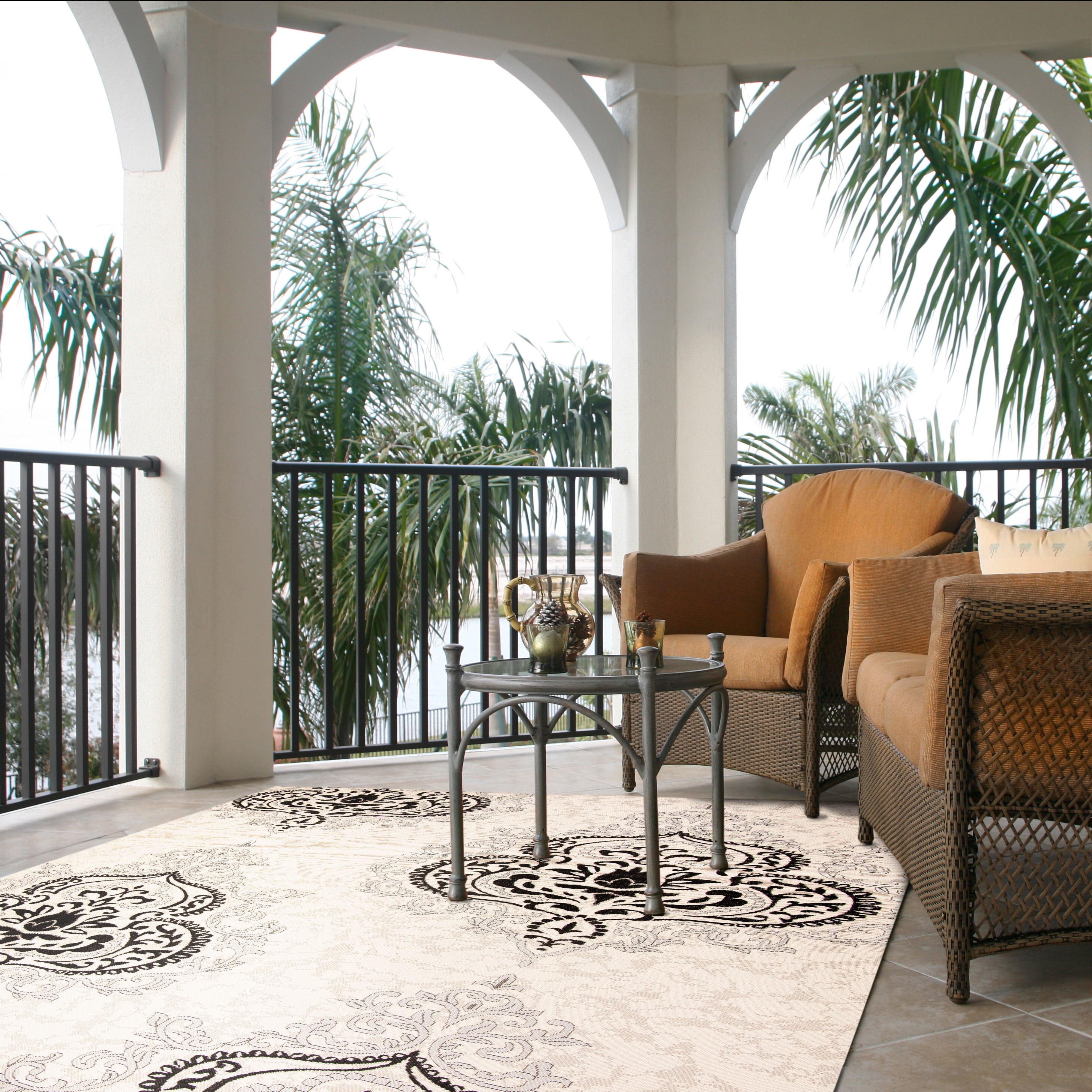 Safavieh Courtyard Penelope Damask Indoor/Outdoor Area Rug, Creme/Black, 7'10" x 7'10" Square