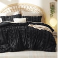 thumbnail image 1 of Juego de funda de edredón Bedsure Boho Queen Size con bordado negro, 1 of 7