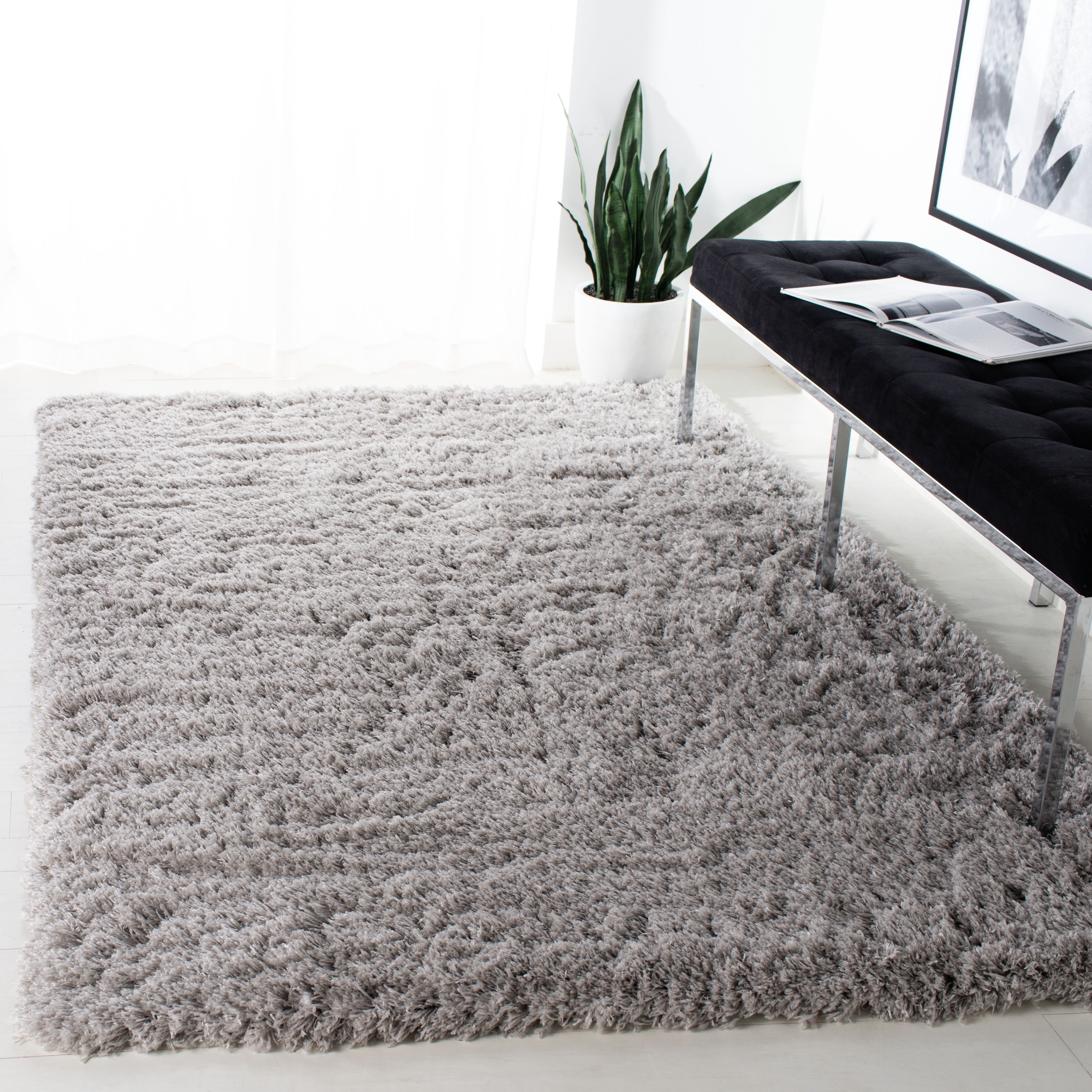 SAFAVIEH Polar Abbot Solid Shag Area Rug, Silver, 5'1" x 7'6"