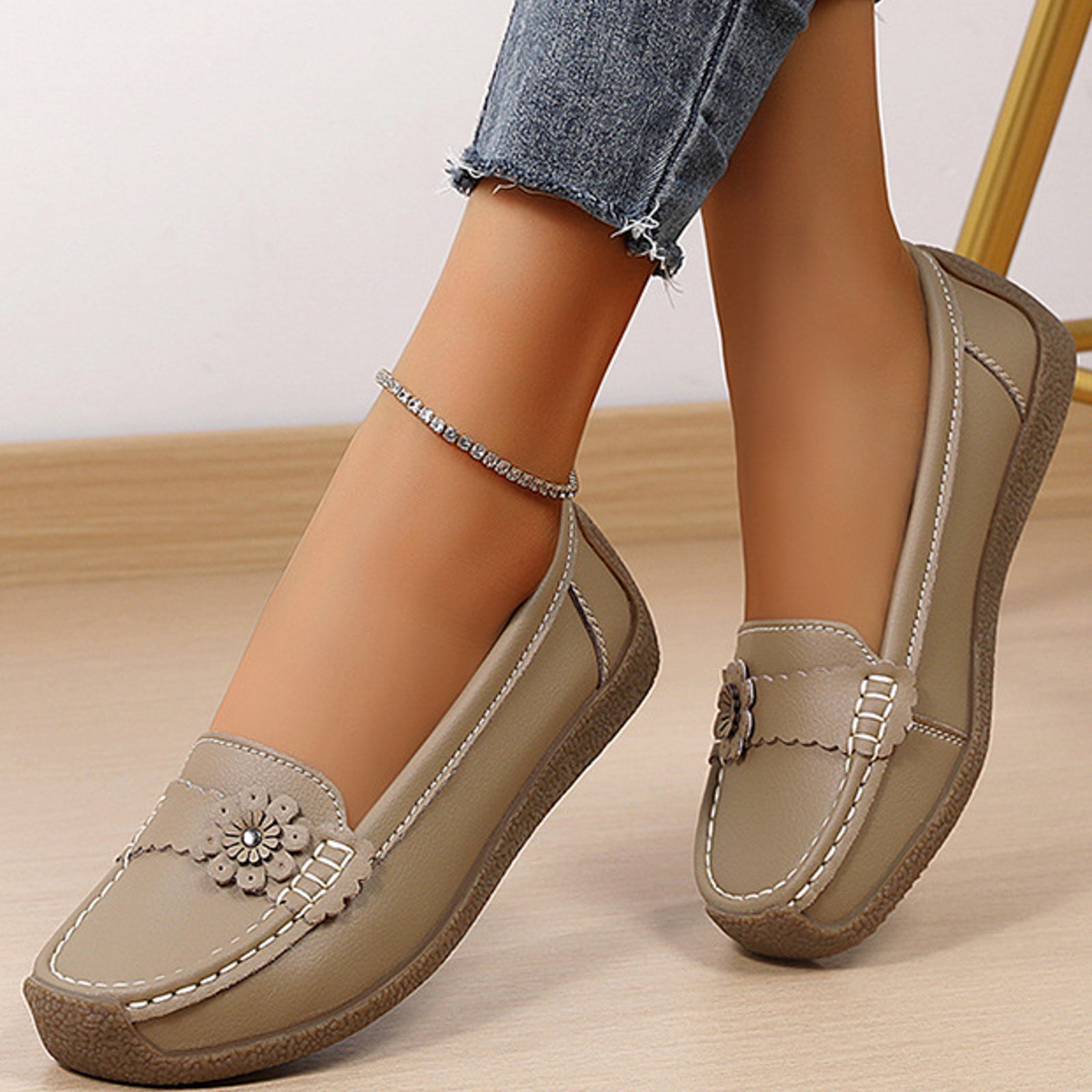 Women's Leather Penny Loafers Driving Moccasins Casual Slip on Flats Shoes Nurse Work Walking Loafer Shoes
