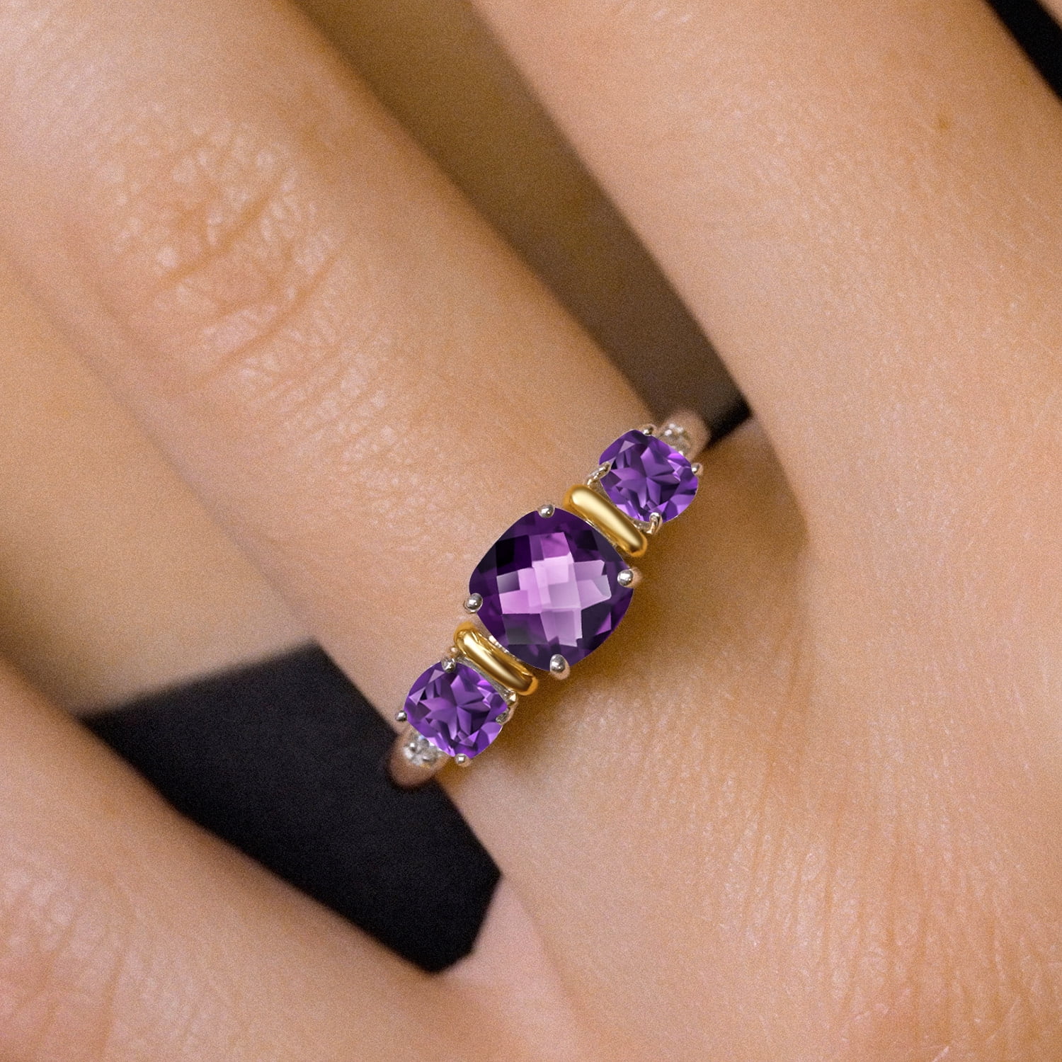 Gem Stone King 925 Sterling Silver and 10K Yellow Gold Purple Amethyst 3 Stone Engagement Ring for Women (1.28 Cttw, Cushion Checkerboard Cut 6MM and 4MM, Available in Size 5, 6, 7, 8, 9)
