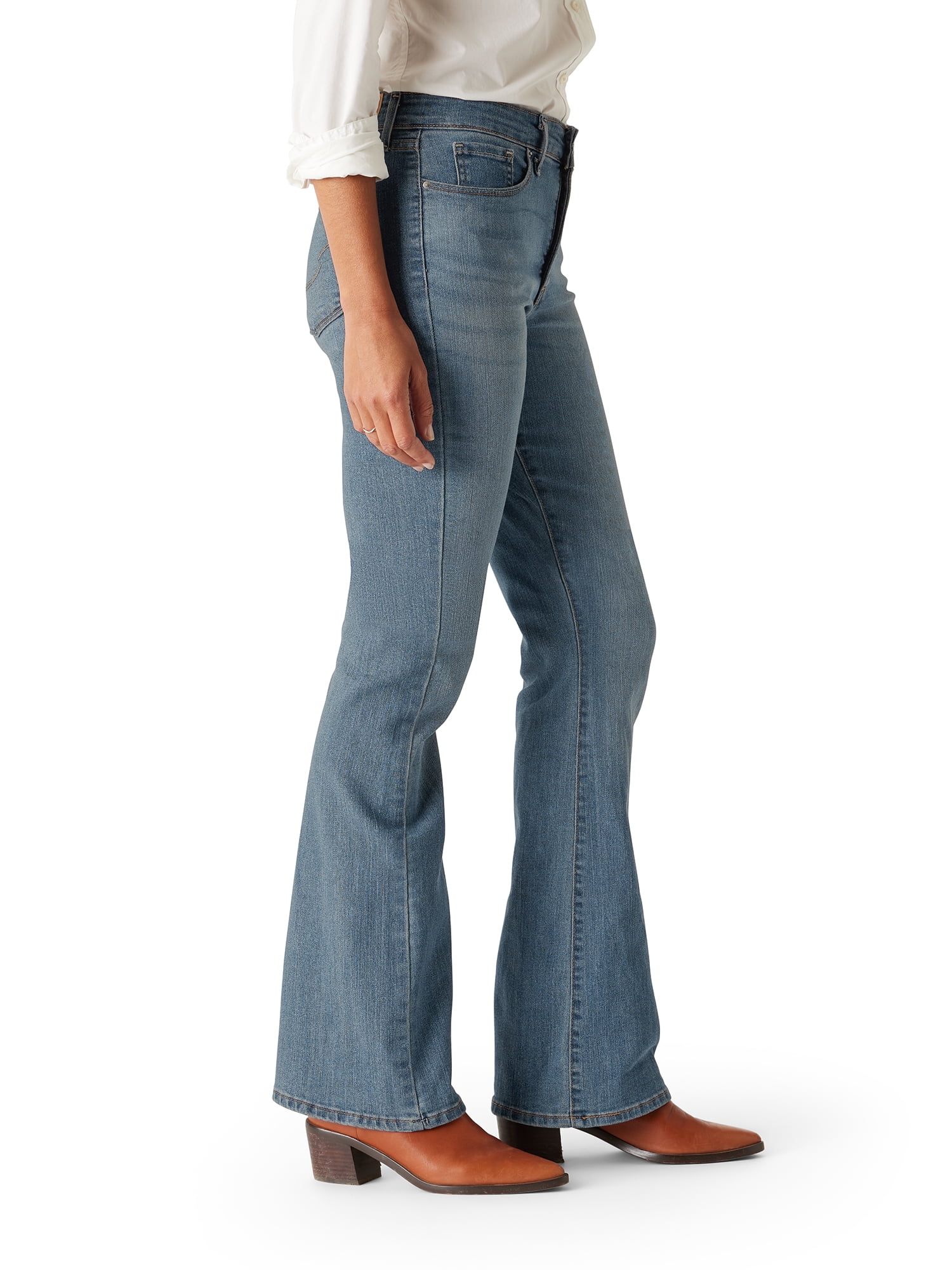 Levi Strauss Signature Women's and Women's Plus Mid Rise Slimming Bootcut Jeans, Sizes 2-26