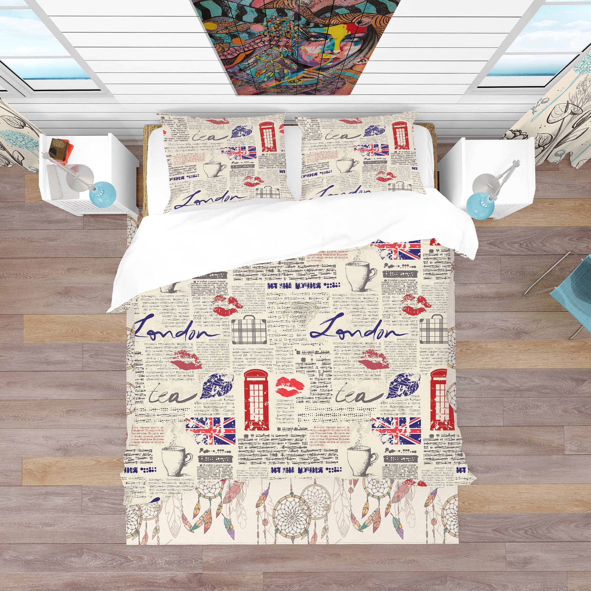 Designart 'Uk London Vintage Kiss Print' Modern & Contemporary Duvet Cover Set