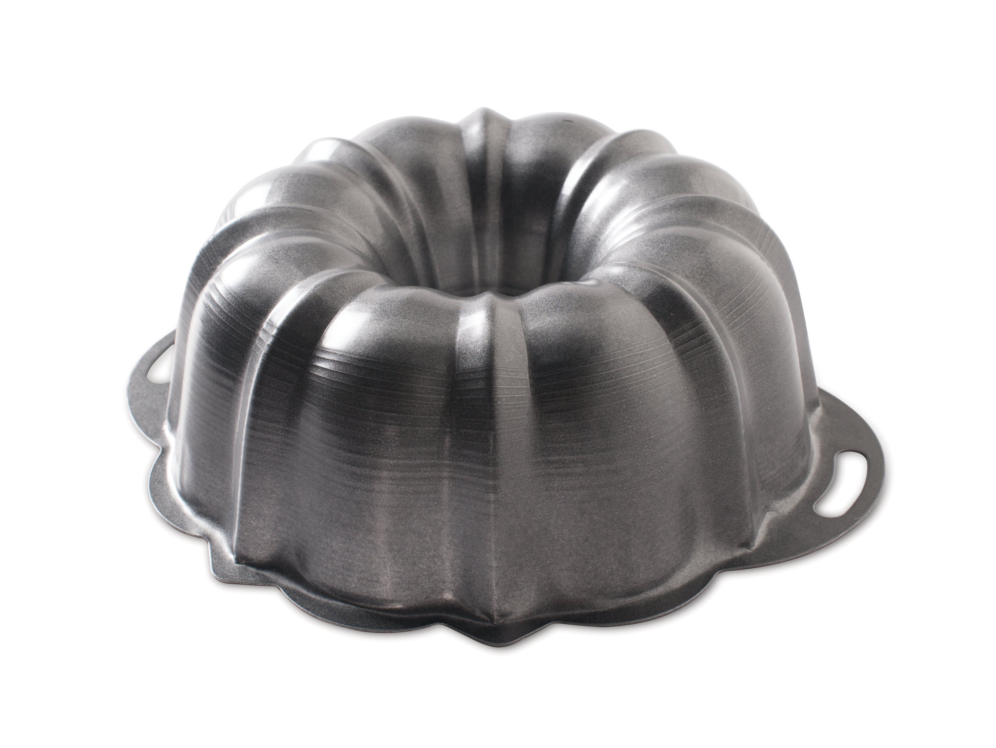 Nordic Ware Cake Baking 12 Cup Formed Aluminum Bundt Pan in