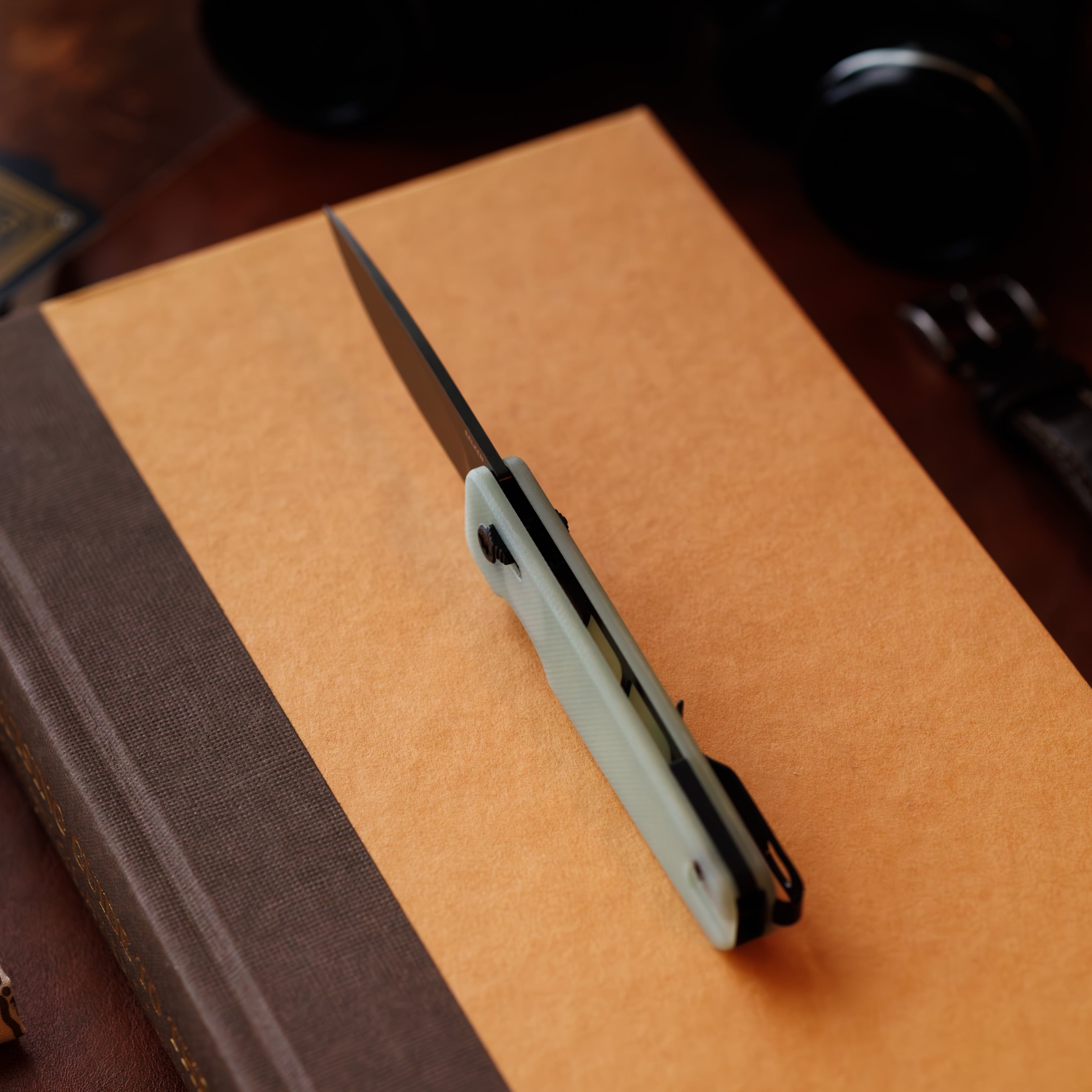 Swiss Tech Balken Crossbar Locking Lightweight Flipper Knife, with D2 Steel and Low Profile Back Flipper, Jade
