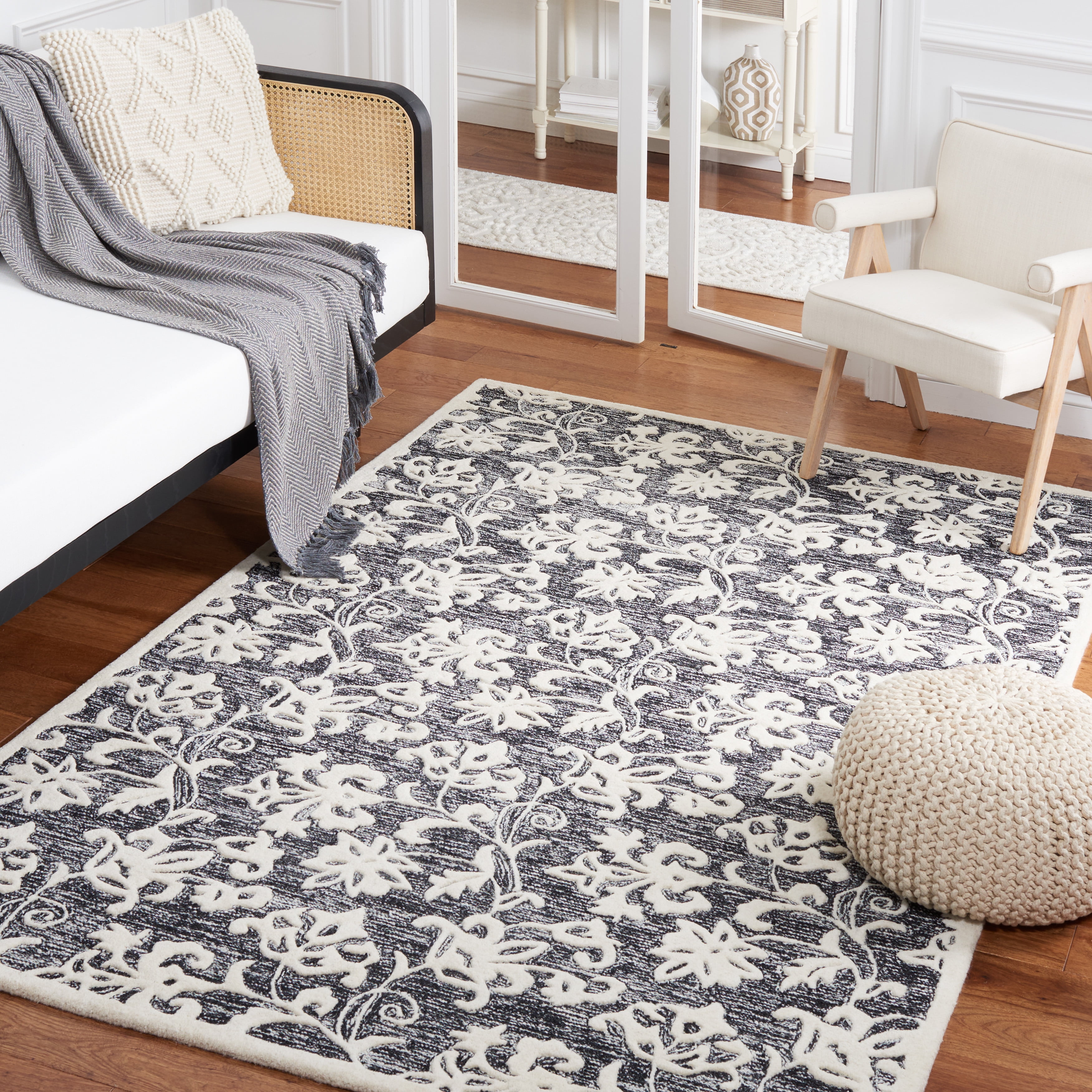 SAFAVIEH Metro Elvina Floral Area Rug, Black/Ivory, 6' x 6' Square