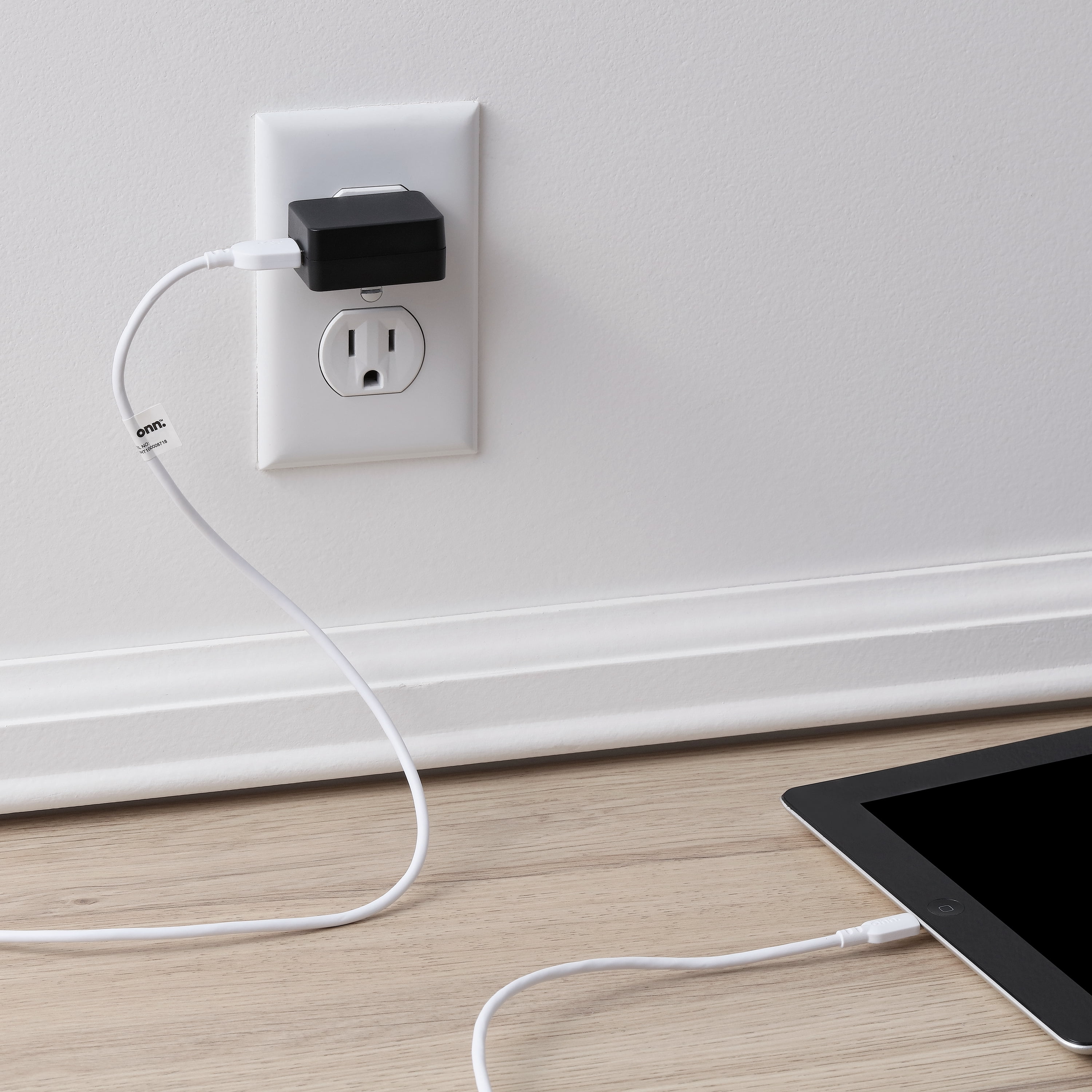 onn. Lightning to USB Cable, White, 6'