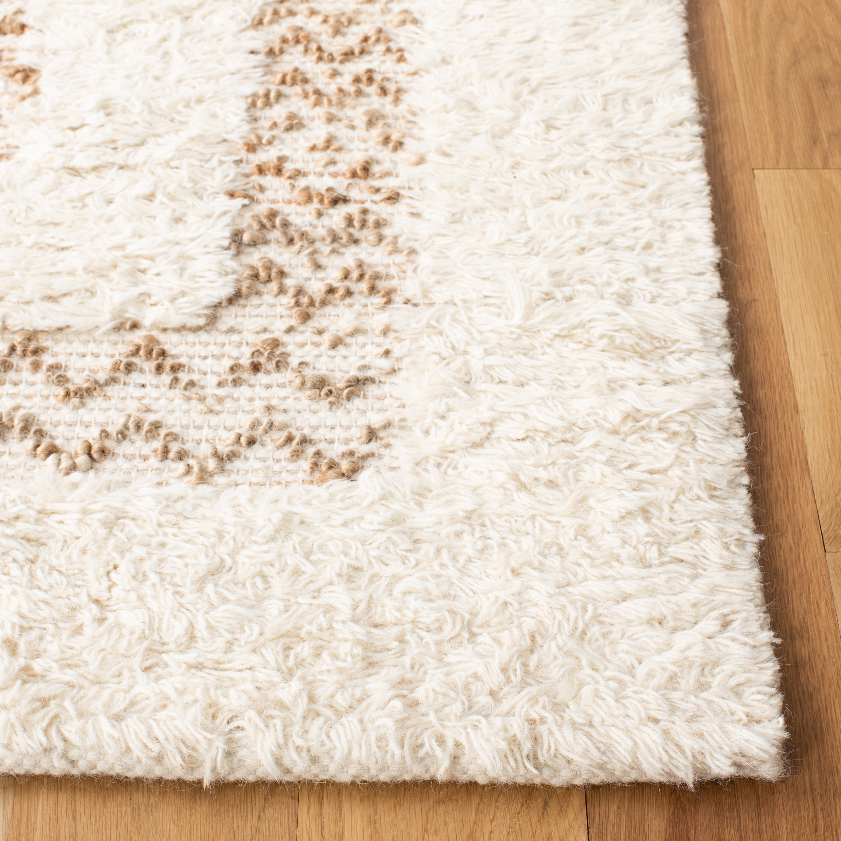 SAFAVIEH Natura Jerald Bordered Area Rug, Ivory/Natural, 6' x 6' Square