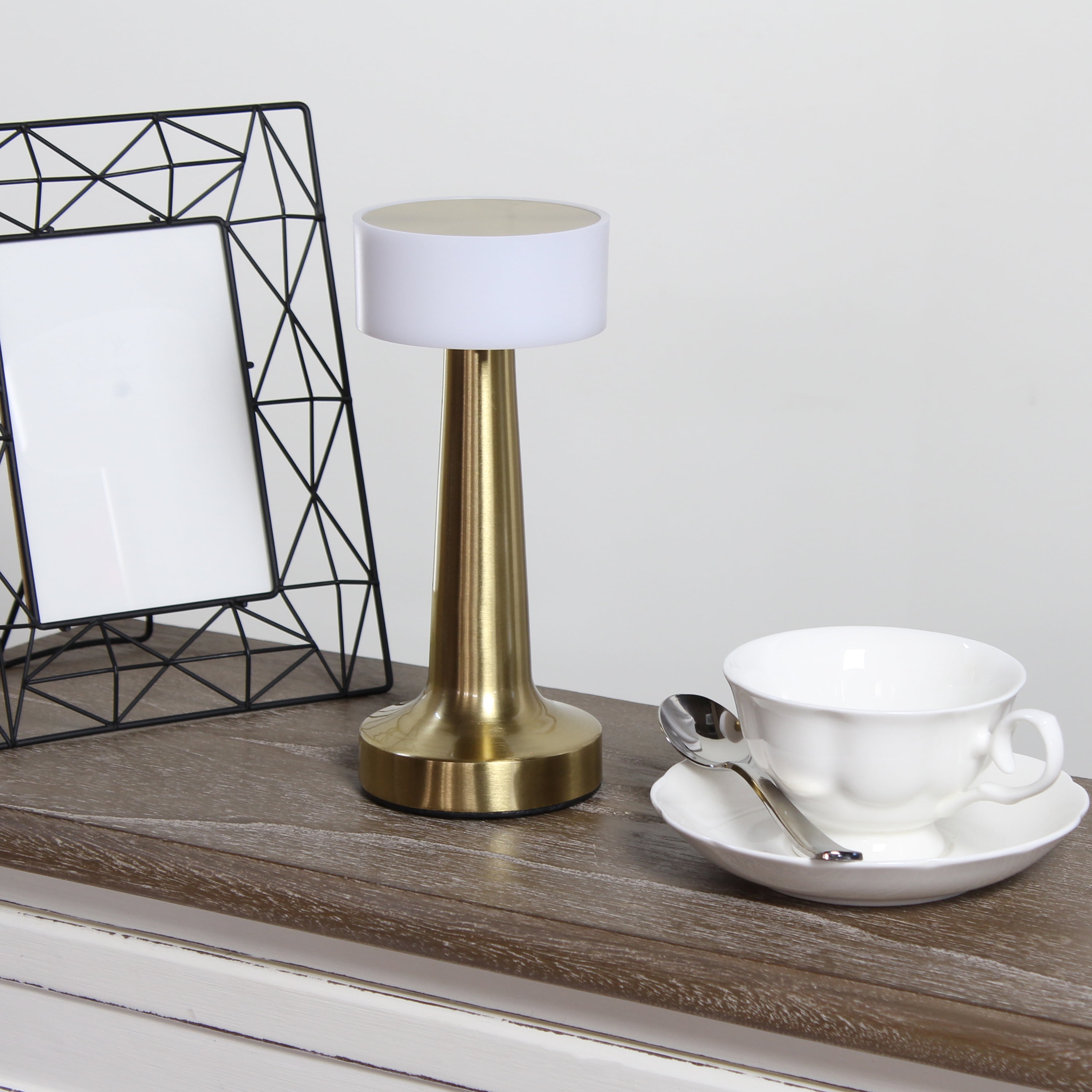 Simple Designs 8.5" Mushroom Magic Dimming & Rechargeable Cordless 4-Way Touch Sensor Saucer Desk Lamp, Gold