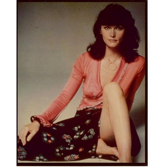 Margot Kidder Sitting with Knee Up Photo Print (8 x 10)