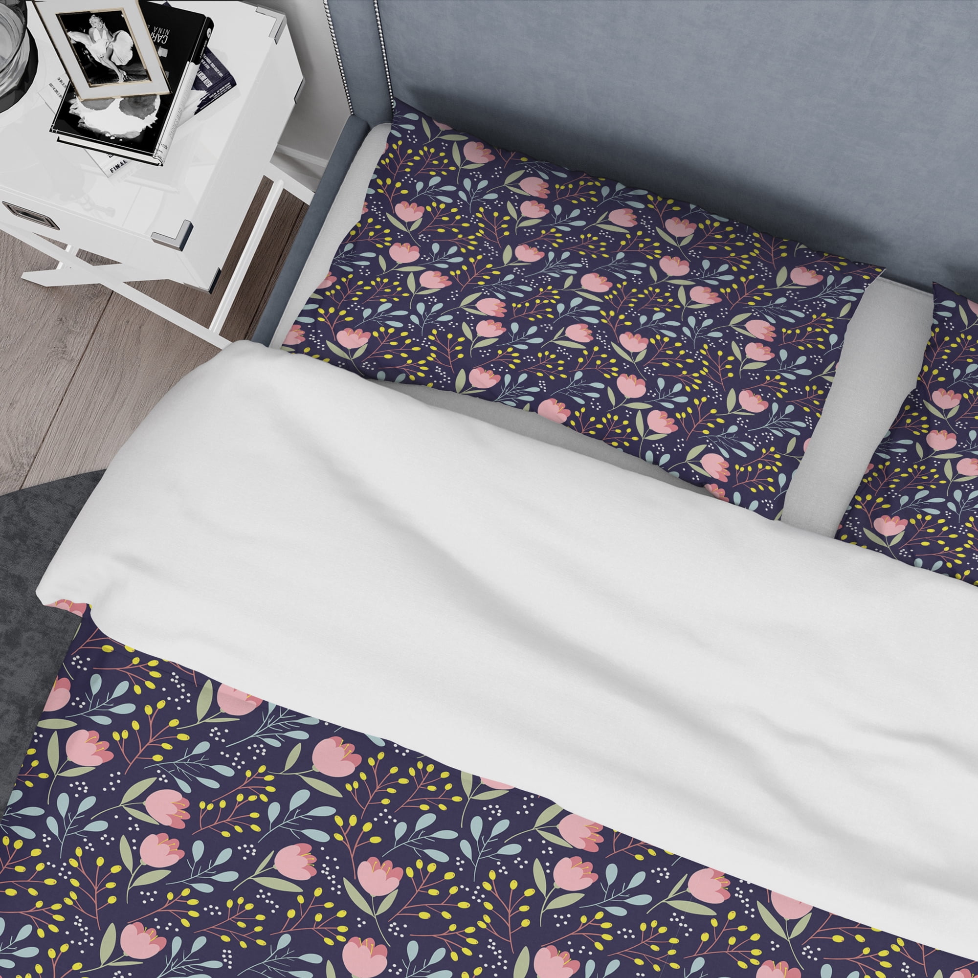 Designart 'Handdrawn Pink Flowers ' Mid-Century Modern Duvet Cover Set